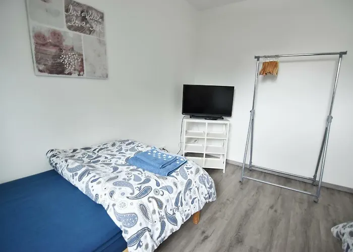 Ferienwohnung Troisdorf 아파트 트로이스도르프